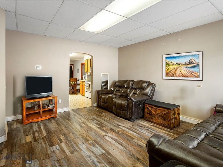 422 Virginia St photo 4