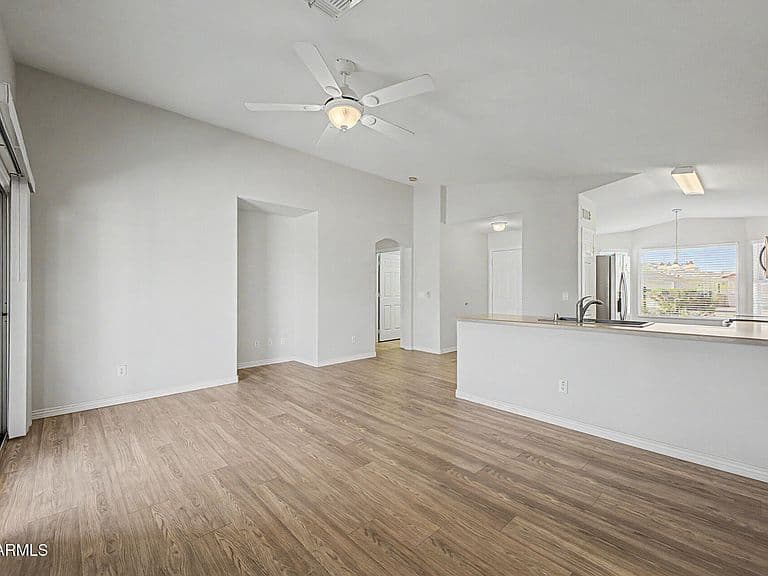 1423 E INDIAN WELLS Drive photo 3