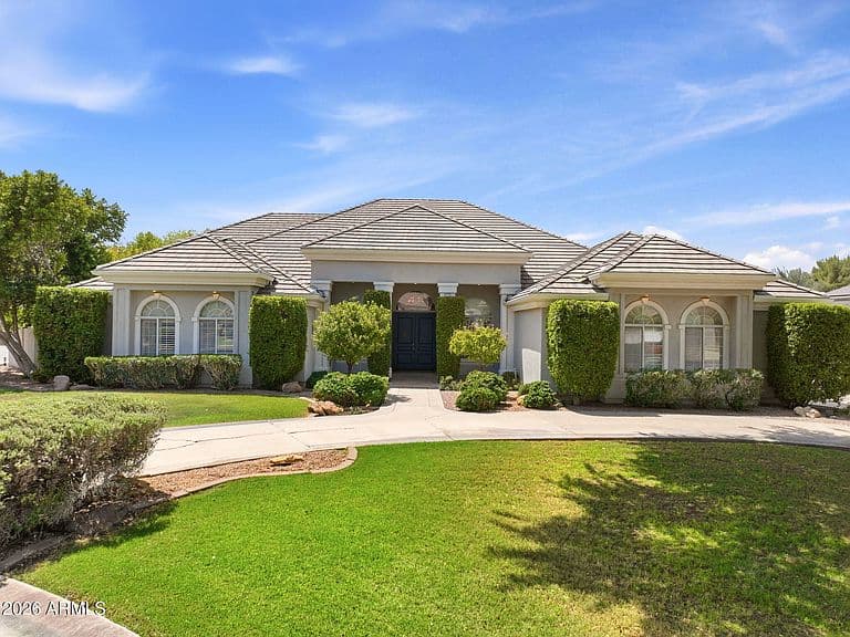 302 S TUCANA Court photo 2