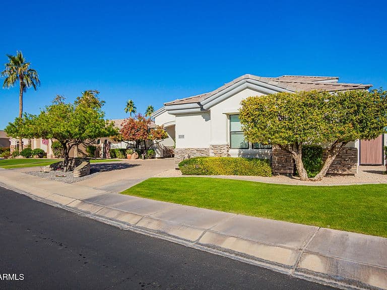 652 W ASTER Court photo 4
