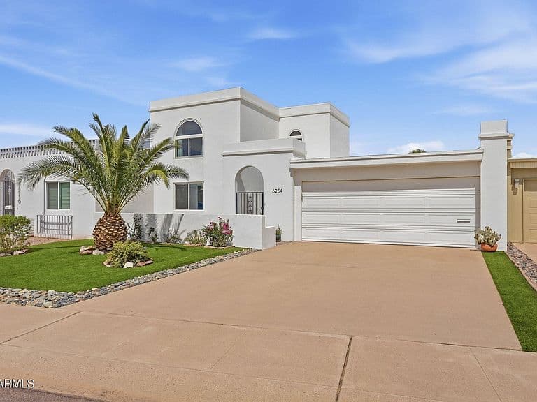 6254 E CATALINA Drive photo 2