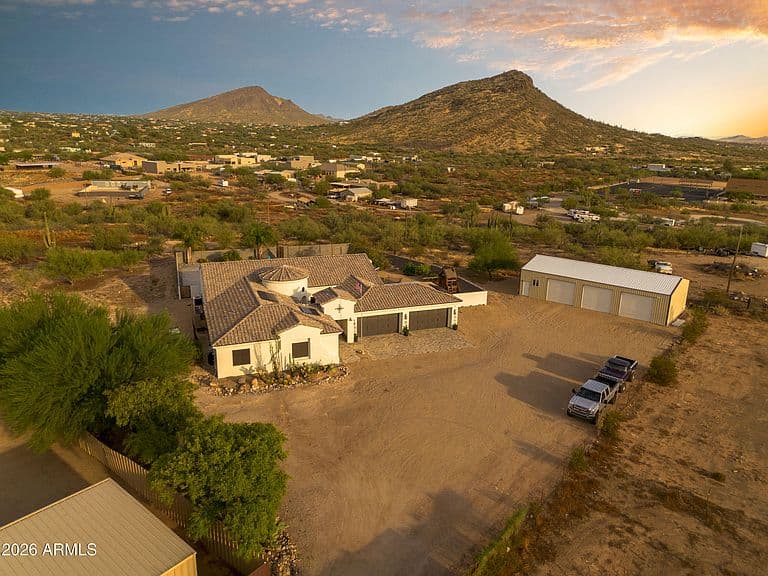 119 E Sabrosa Drive photo 3