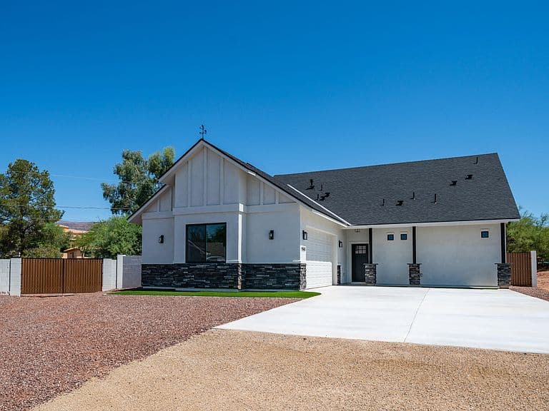 5563 S Estrella Road photo 1