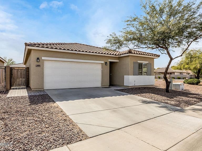 4089 W Coles Rd photo 3