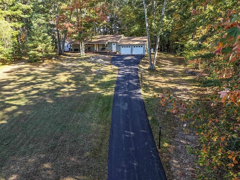 1110 W Hollis Street photo 3