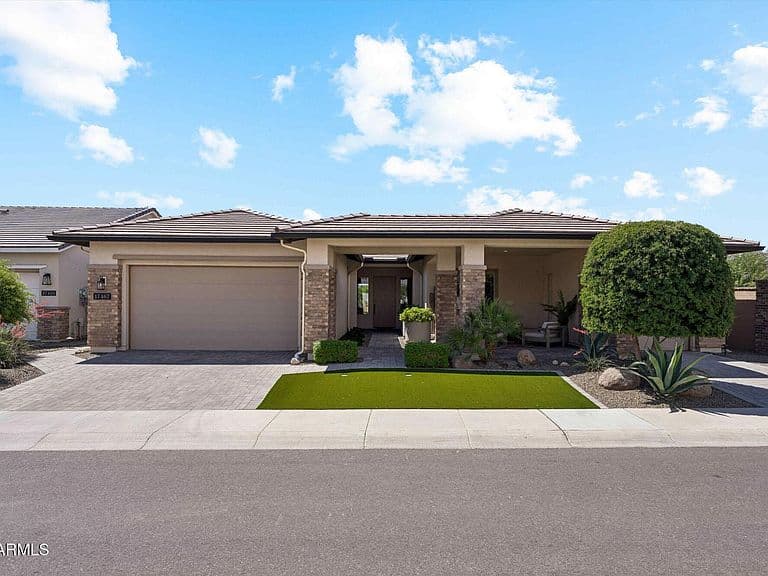 17467 W Guthrie Street photo 1