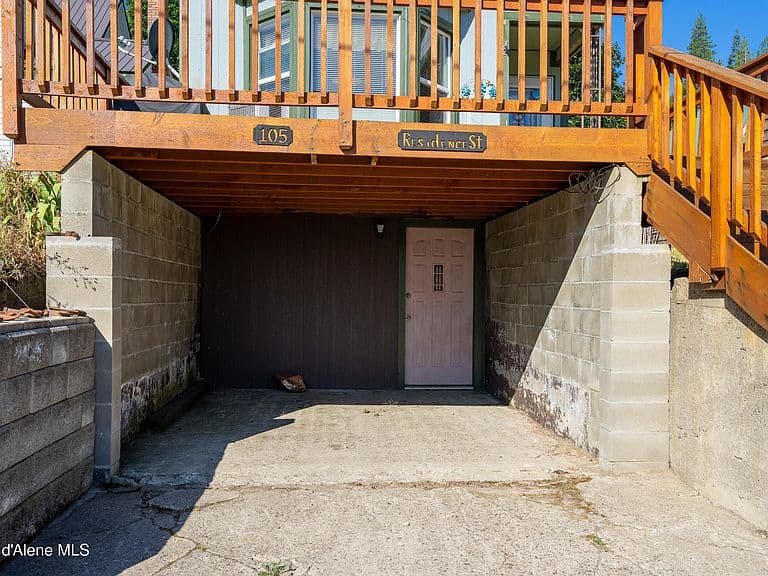 105 Residence St photo 5