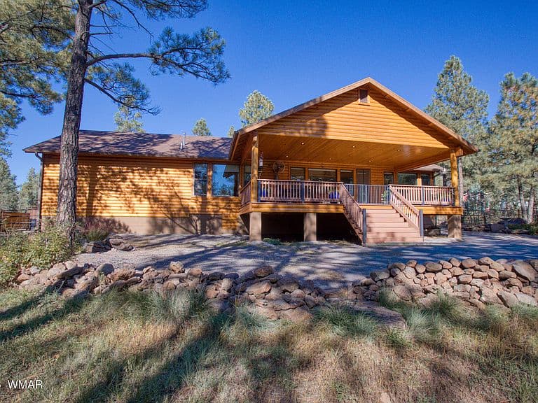 885 Rockcrest Dr photo 3