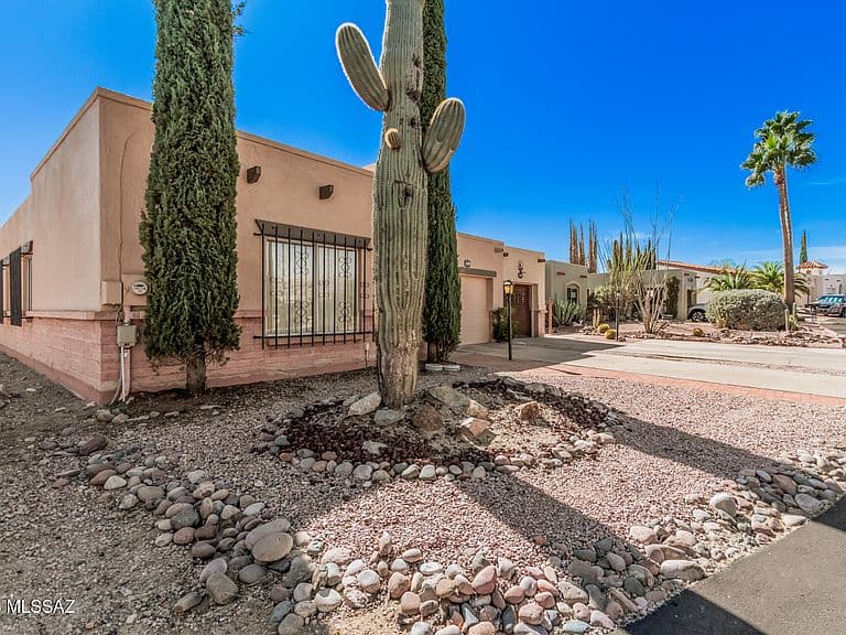 1409 W Calle Mendoza photo 3