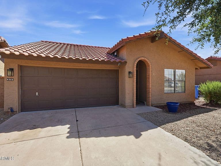 4366 E SANDIA Street photo 1