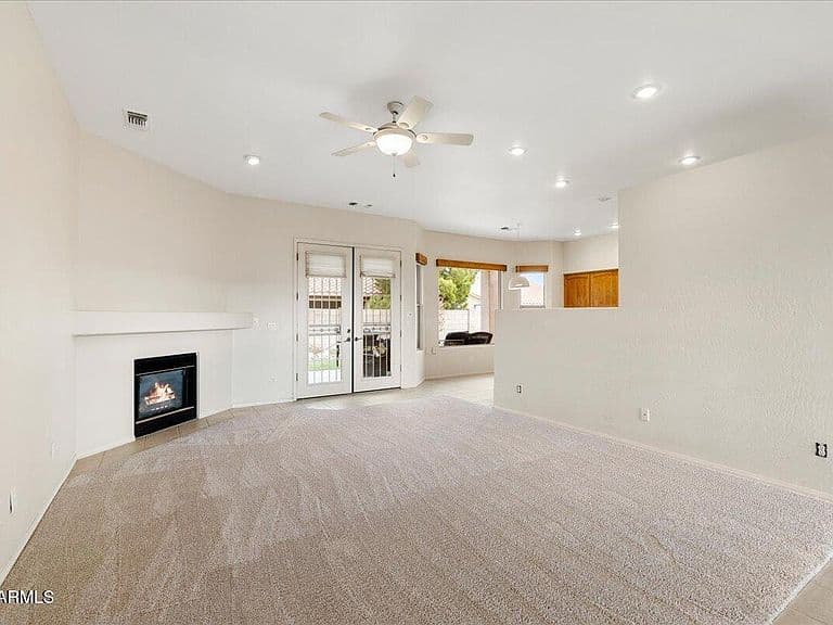 1474 E CRESTVIEW Drive photo 5