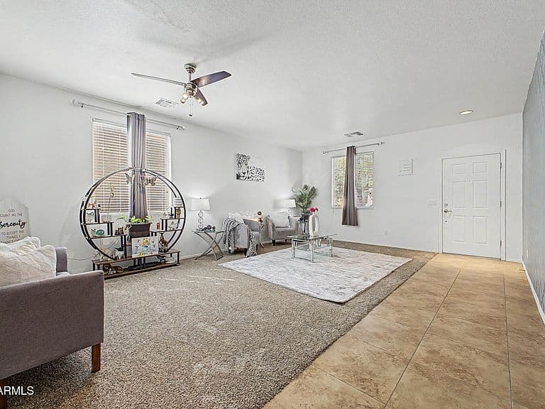 279 E GOLD DUST Way photo 2