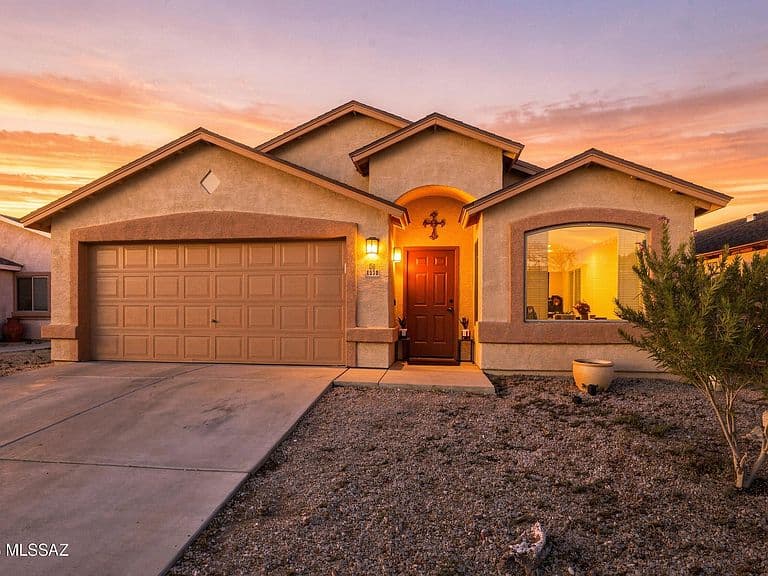 1370 W Calle Rio Lobo photo 1