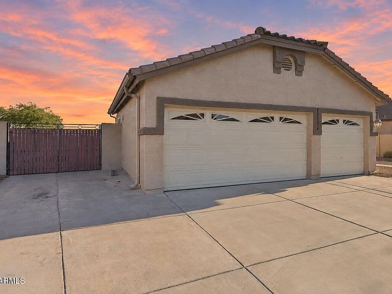 9823 E GREENWAY Street photo 5
