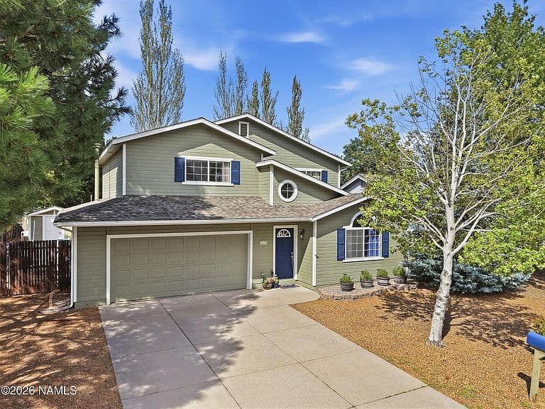 6814 E Eagle Crest Dr photo 1