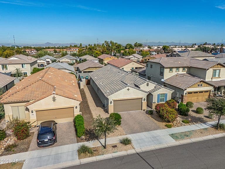 3710 E BRANHAM Lane photo 4