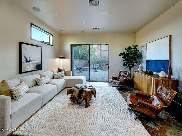 5745 N Winding Woods Pl photo 3