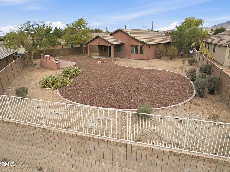 1301 S 237TH Lane photo 4