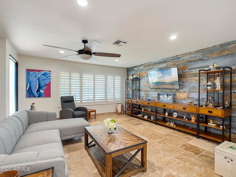 1834 E RIVIERA Drive photo 5