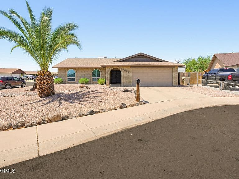 6620 W MERCER Lane photo 2