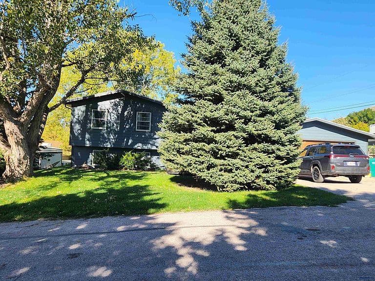 7300 Kay Dr photo 3