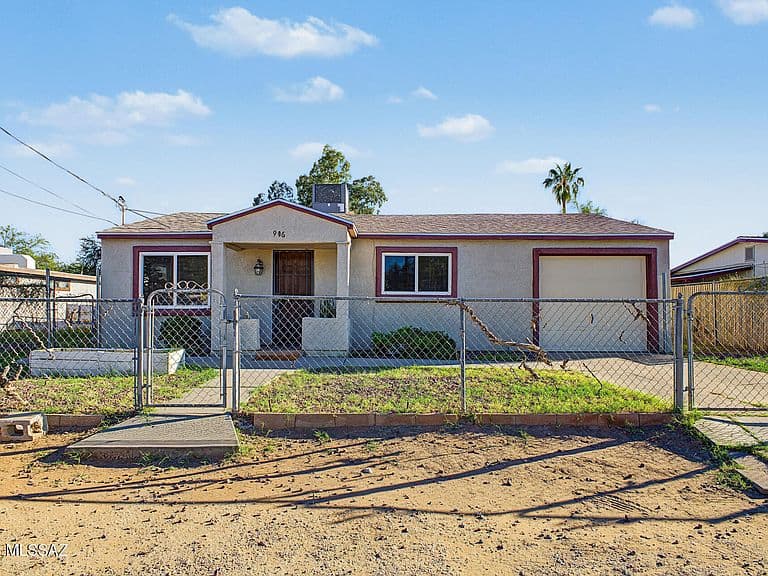906 E Halcyon Rd photo 2