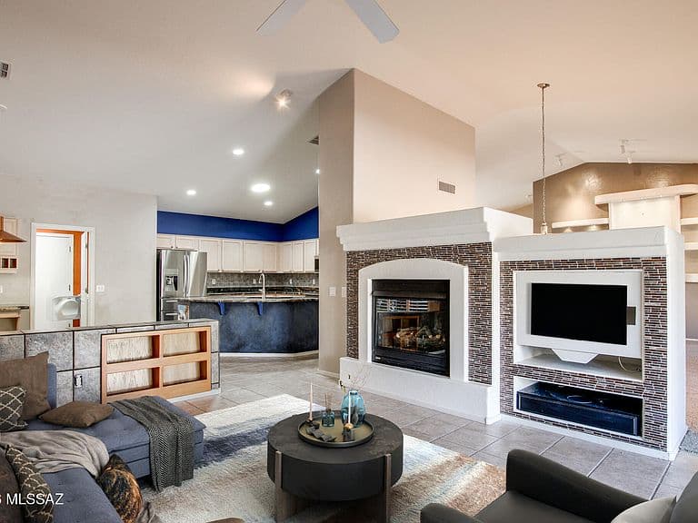63134 E Flower Ridge Dr photo 2