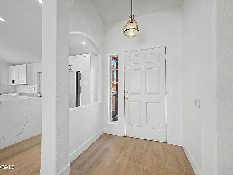351 W AMOROSO Drive photo 3