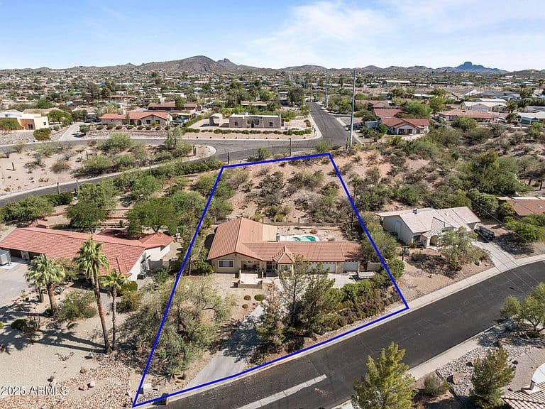 785 Santa Fe Drive photo 2
