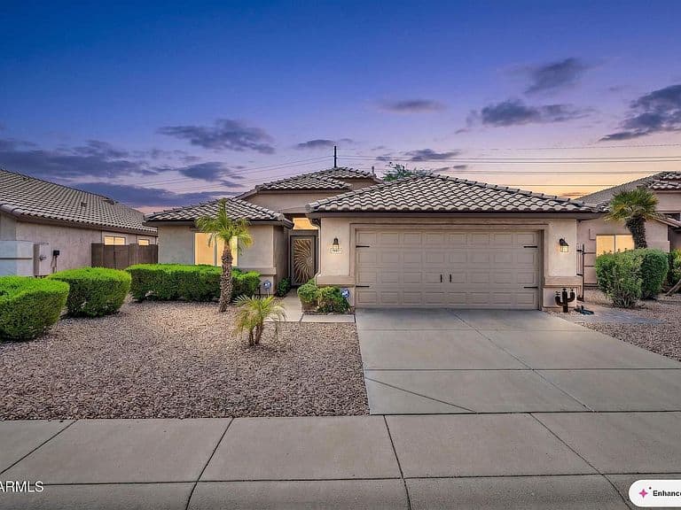 10817 W ALMERIA Road photo 1