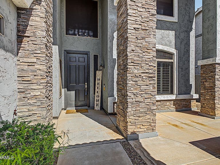 4132 E REDFIELD Avenue photo 2