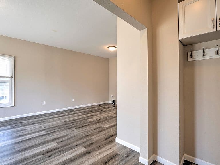 820 7th Ave NW photo 4