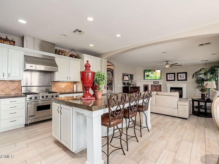 4107 E Pullman Rd photo 1