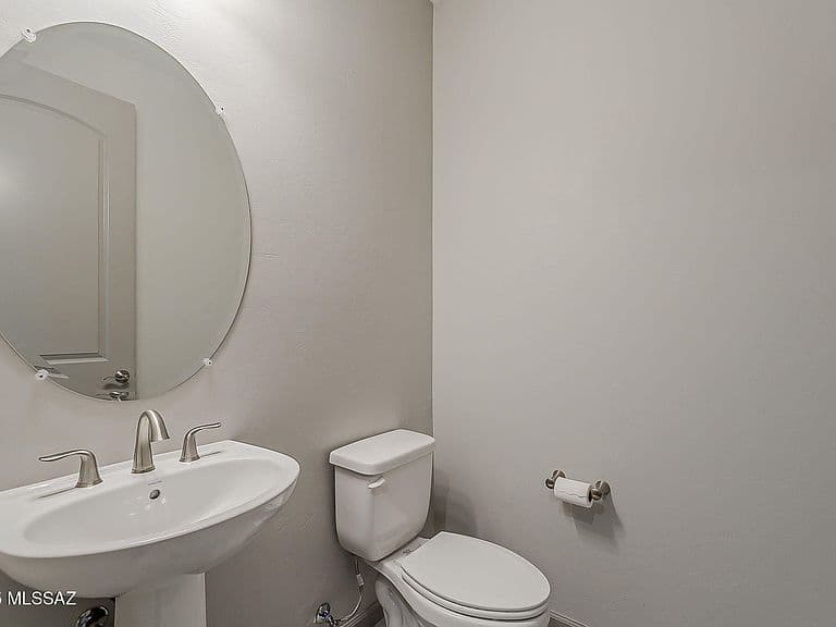 525 N Sonoma Vista Dr photo 4