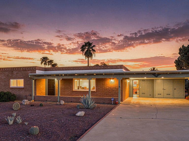 1530 S San Ray photo 1