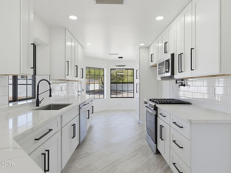 3893 Aqua Way photo 3
