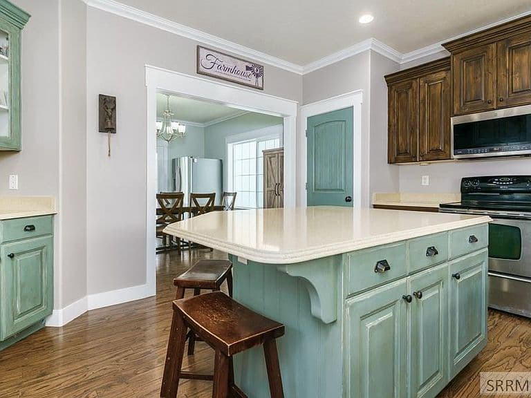 182 Merrill Way photo 3