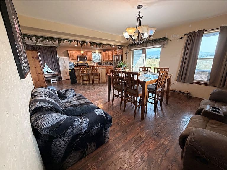 5759 3d Dr photo 4
