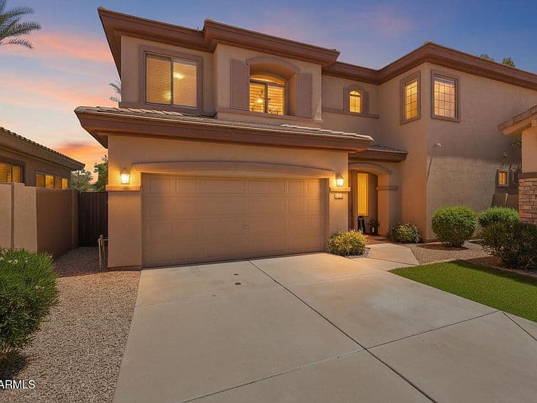 2015 W Olive Way photo 2