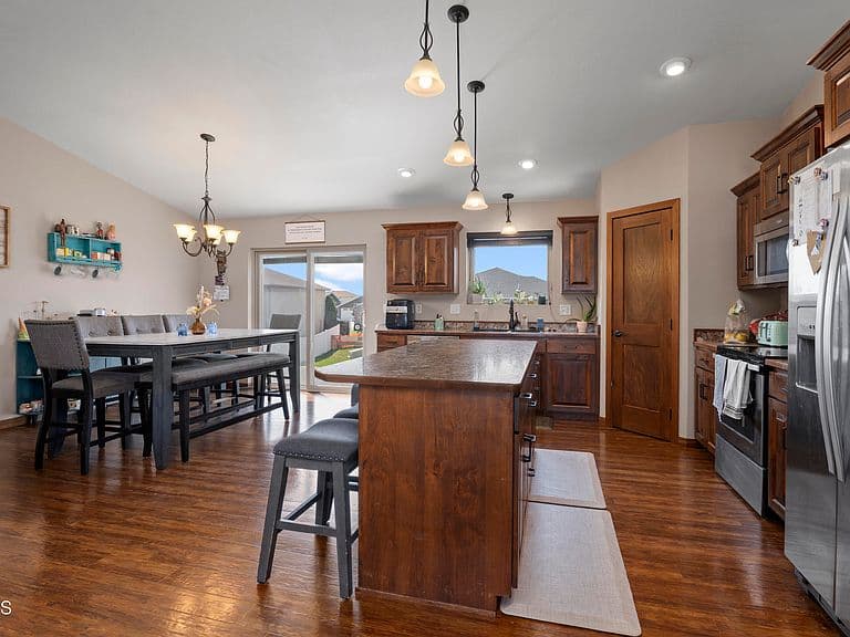 6025 Reily Rd photo 4