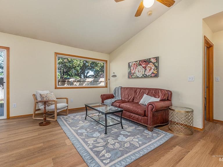 3660 E Eastgate Dr photo 4
