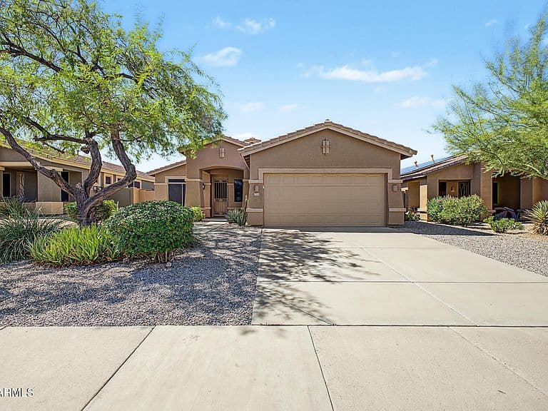 17551 W CARDINAL Drive photo 1