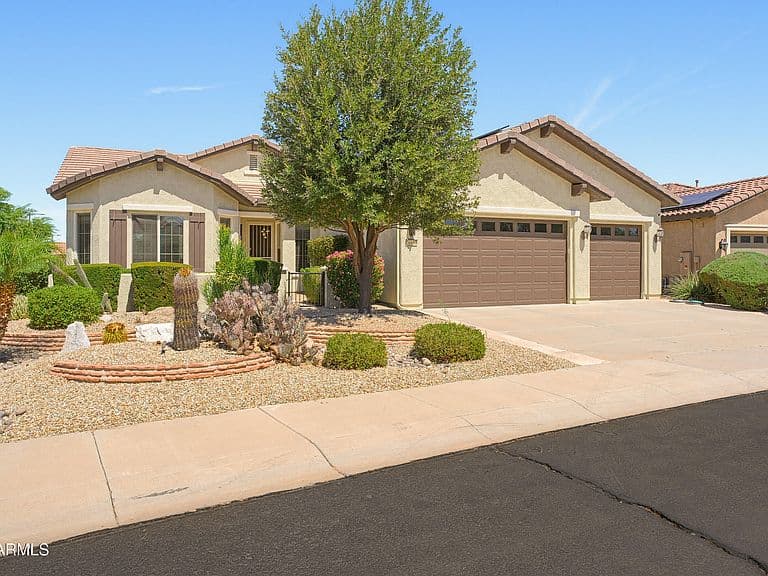 26652 W YUKON Court photo 1