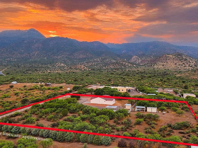 1300 E SHARPS Trail photo 2