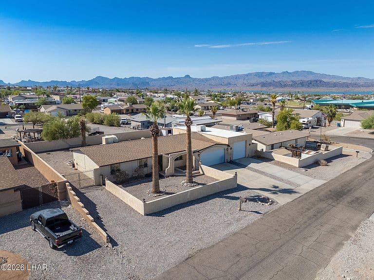 2440 Tovar Ln photo 2