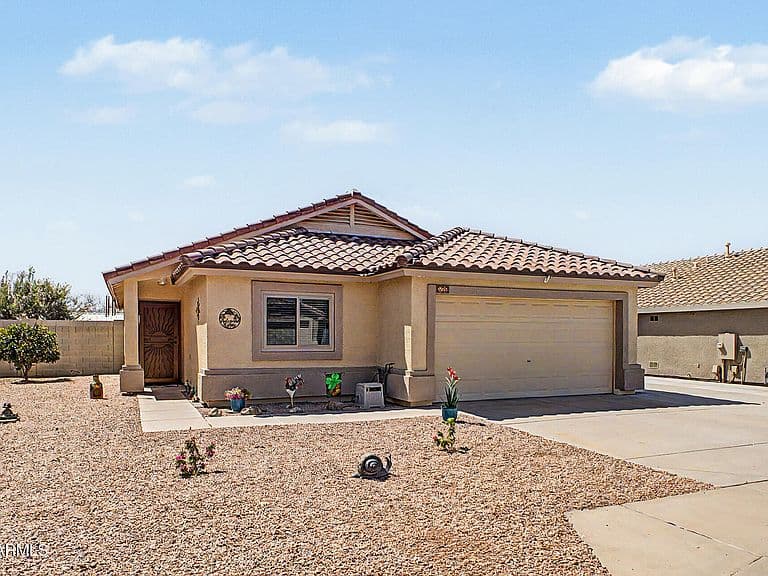 9255 E ELLIS Street photo 2
