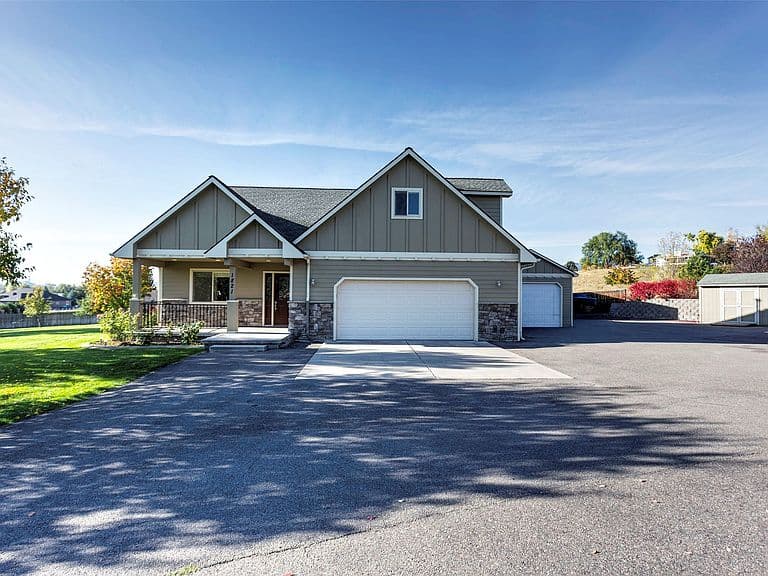 1821 Kootenai Dr photo 2