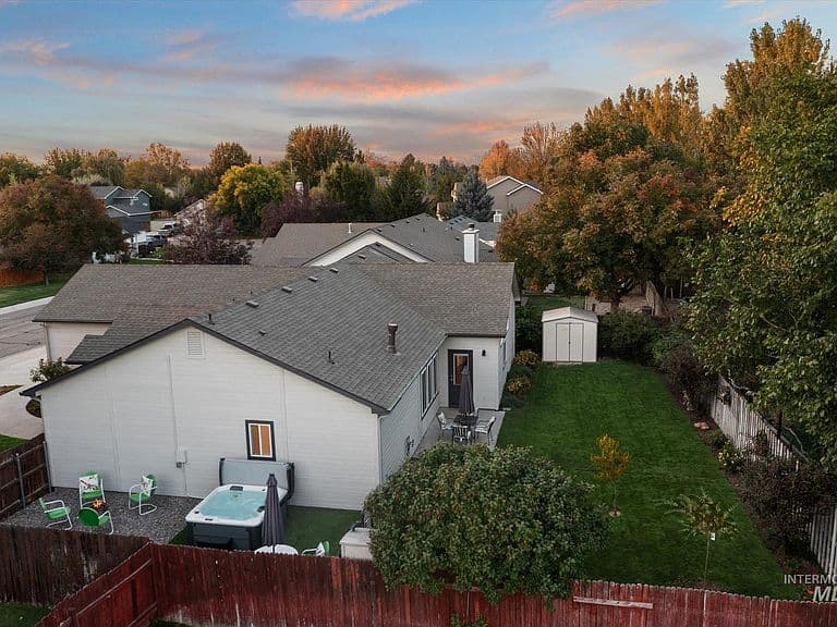 2668 N Morello Ave photo 5