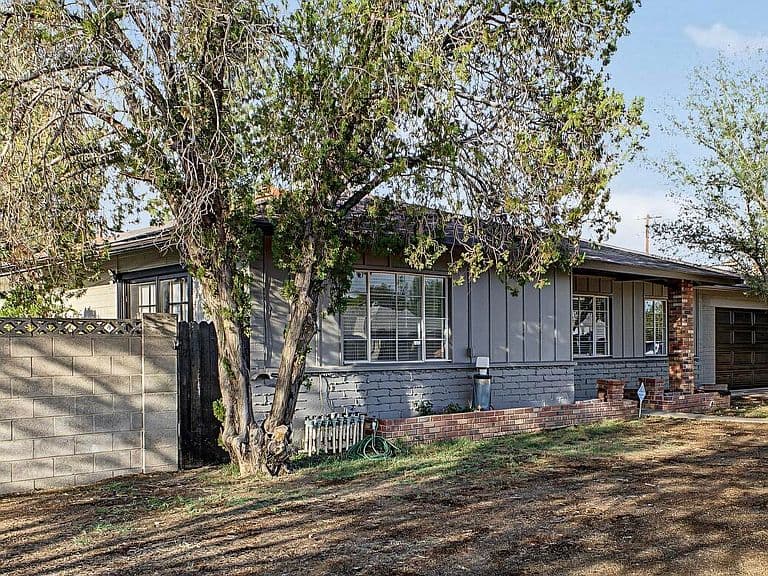 2320 W ANDERSON Avenue photo 4