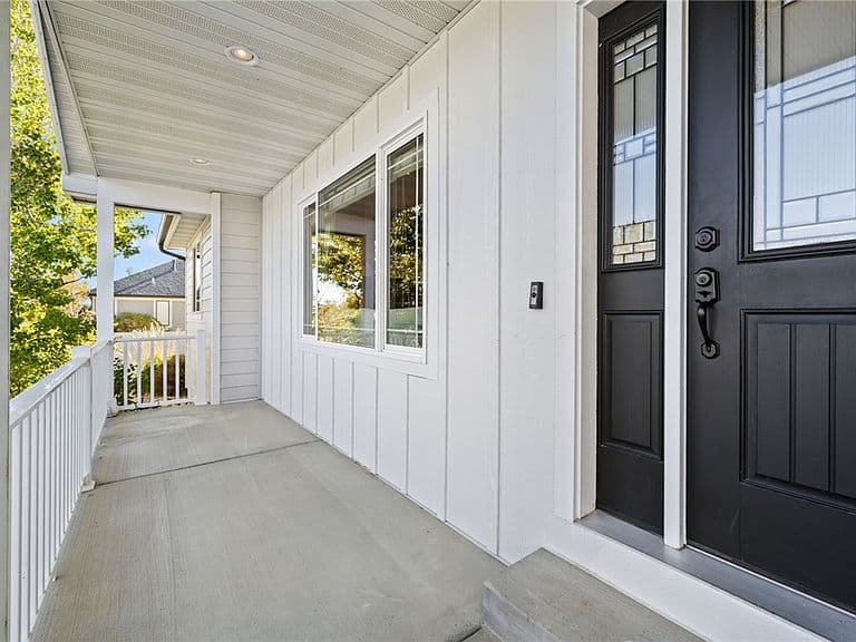 124 Feldspar Way photo 2